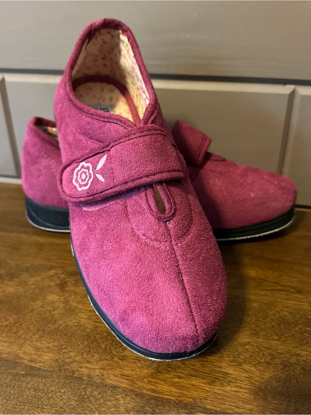 Women’s Suede Slip-On Slippers in Berry Pink